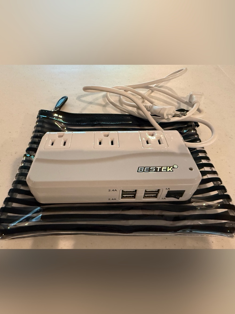 BESTEK 200W Travel Voltage Converter 220V to 110V + 4 USB Ports & Zip Pouch